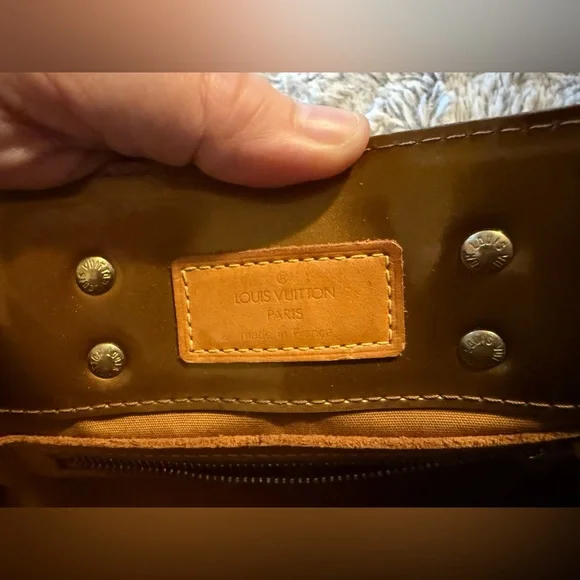 Louis Vuitton Bronze LV Monogram Reade Vernis Tote! - Picture 9 of 10